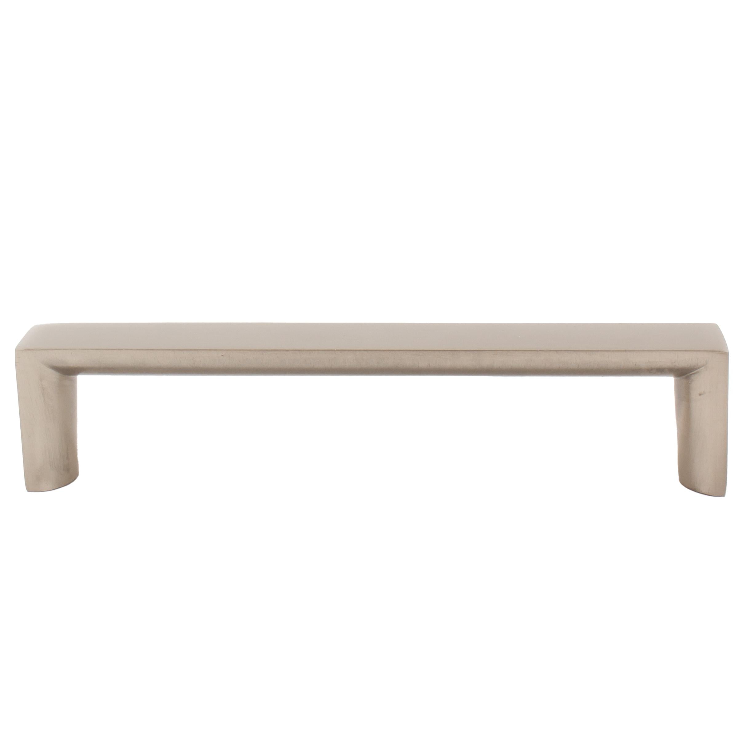 Plateau Cabinet Pull