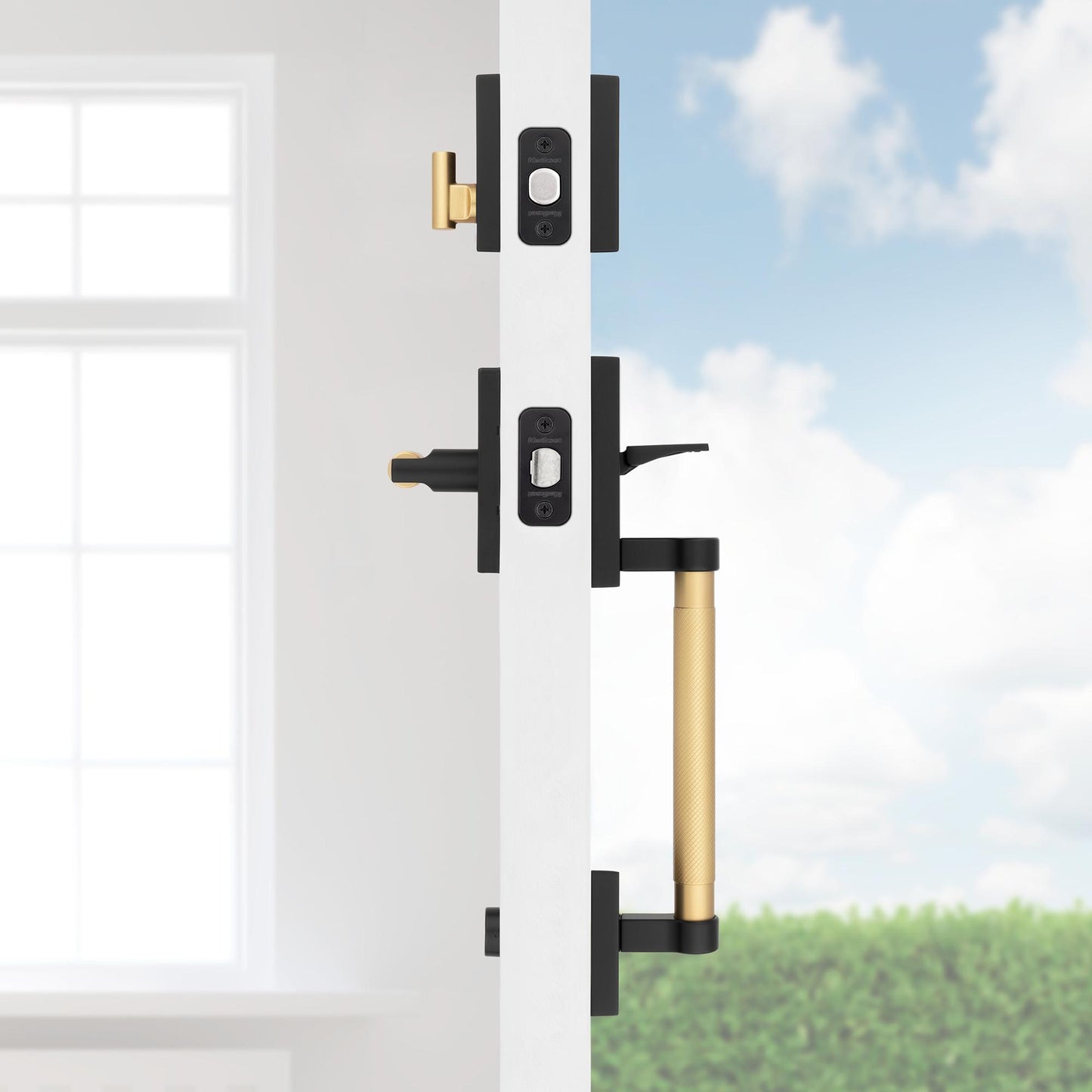 818PVH LIP 514/4 SMT 6AL STRKP Prava Handleset for 971 Trims - Matte Black with Satin Brass